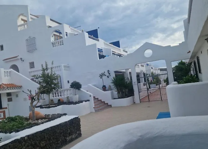 Cristianos - Port Royale Pool View * Los Cristianos (Tenerife)