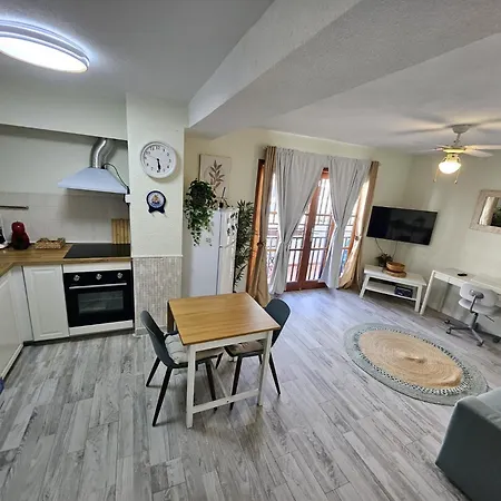 Cristianos - Port Royale 285 Pool Access